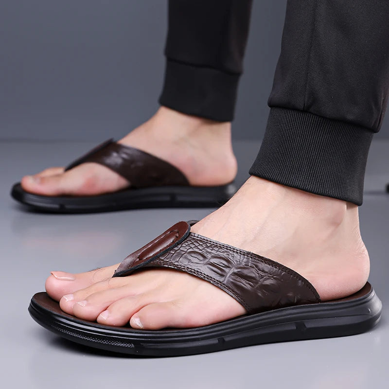New Stylish Casual Mens Flip Flops Leather Sandals Summer Beach Walk Slippers Outdoor Male Leather Slides Man Breathable Sandals