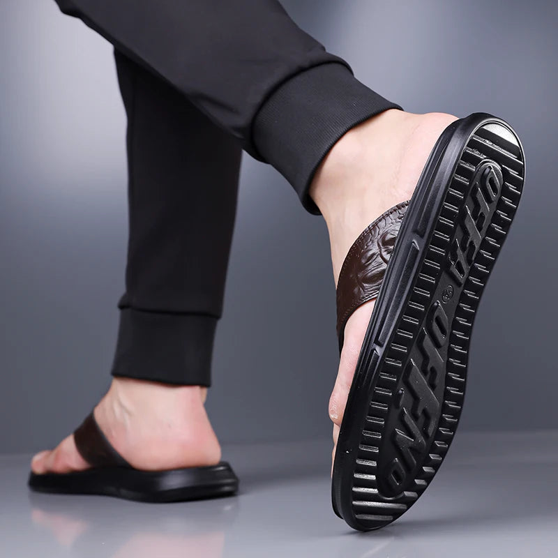 New Stylish Casual Mens Flip Flops Leather Sandals Summer Beach Walk Slippers Outdoor Male Leather Slides Man Breathable Sandals