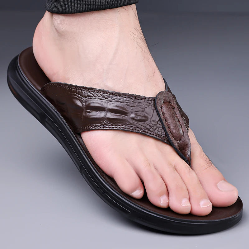 New Stylish Casual Mens Flip Flops Leather Sandals Summer Beach Walk Slippers Outdoor Male Leather Slides Man Breathable Sandals