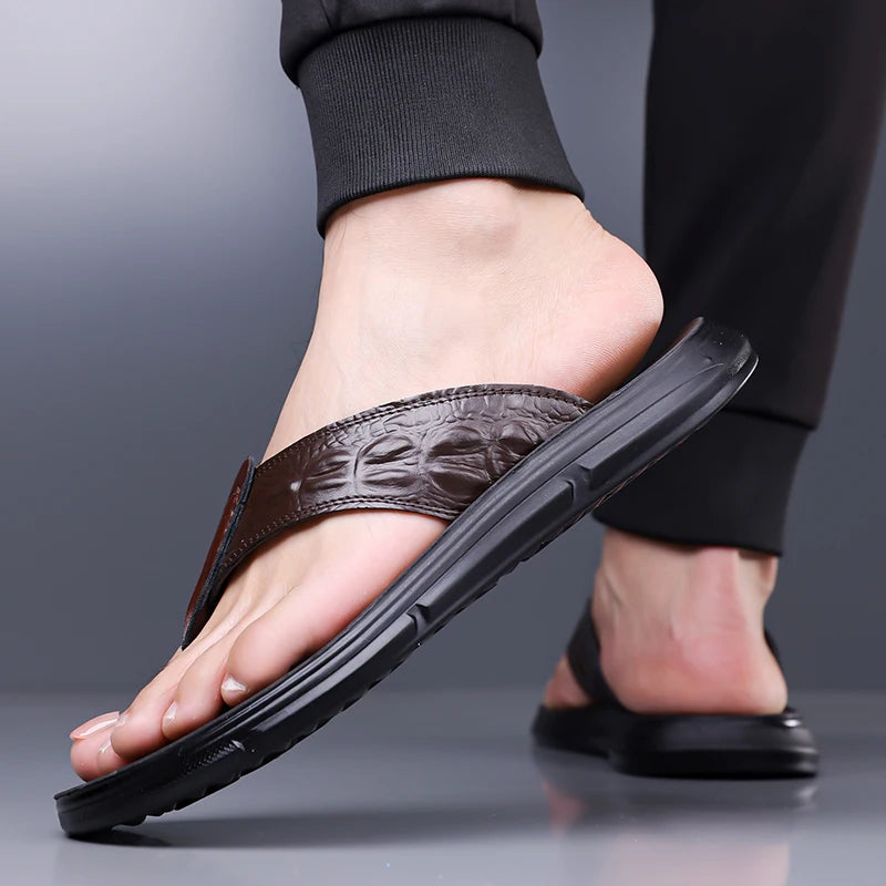 New Stylish Casual Mens Flip Flops Leather Sandals Summer Beach Walk Slippers Outdoor Male Leather Slides Man Breathable Sandals