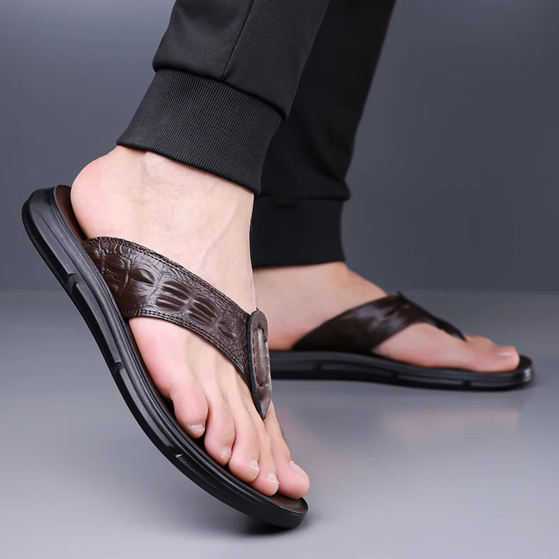 New Stylish Casual Mens Flip Flops Leather Sandals Summer Beach Walk Slippers Outdoor Male Leather Slides Man Breathable Sandals